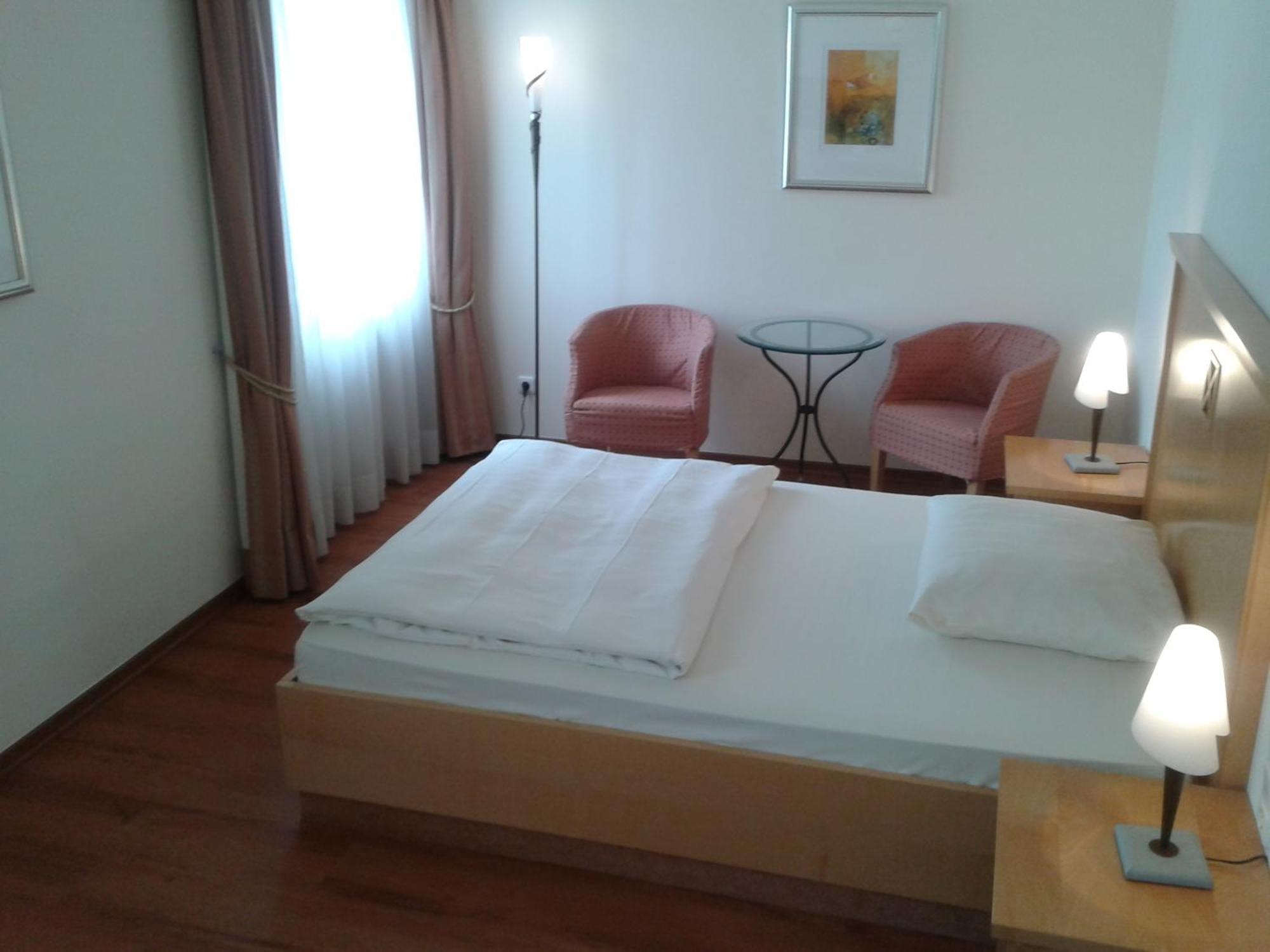 Hotel Barbarossa ดุสเซลดอร์ฟ ภายนอก รูปภาพ